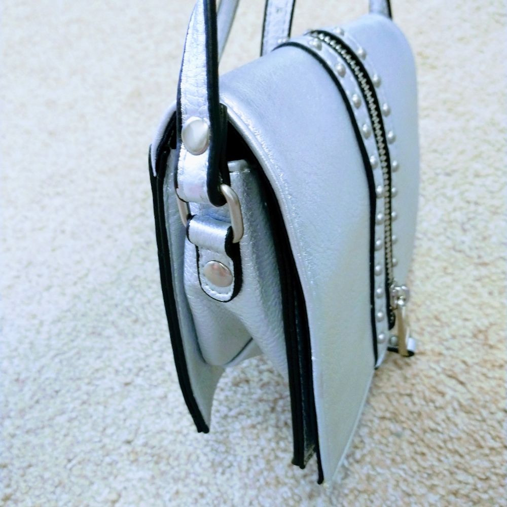 MADDEN GIRL Crossbody Bag - Picture 5 of 13